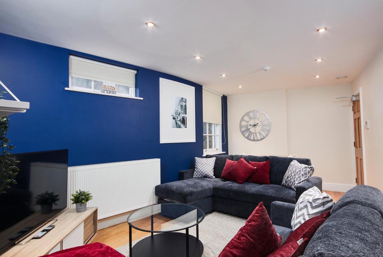 Stunning Hepburn Suite! Bath Exterior photo